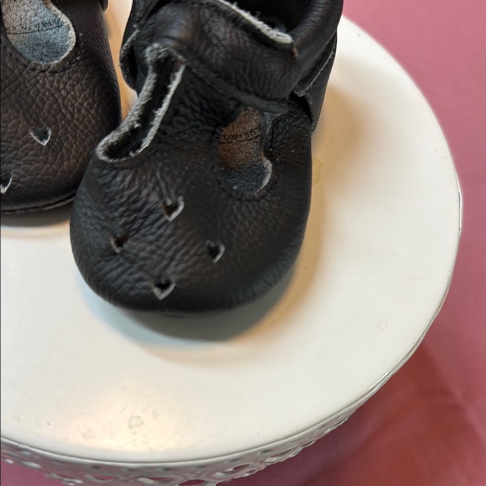 Black Leather Moccasins with T-Strap Design - Picture 4 of 4